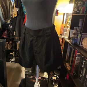 SHEIN Black High-Waist Pleated Short